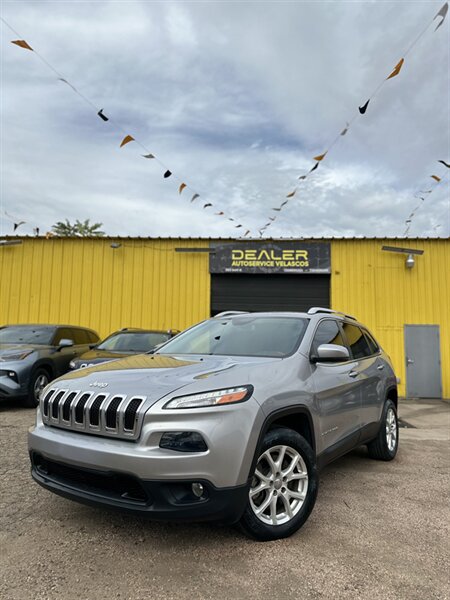 2017 Jeep Cherokee Latitude   - Photo 1 - Denver, CO 80204