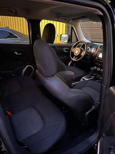 2017 Jeep Renegade Latitude   - Photo 7 - Denver, CO 80204