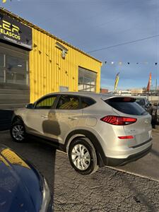 2020 Hyundai TUCSON SE - Photo 3 - Denver, CO 80204