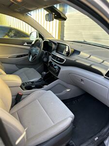 2020 Hyundai TUCSON SE - Photo 9 - Denver, CO 80204