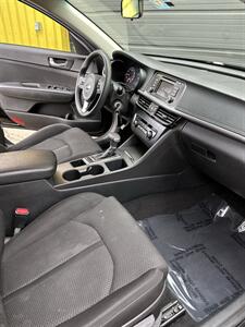 2017 Kia Optima LX - Photo 9 - Denver, CO 80204