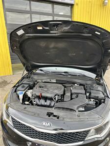 2017 Kia Optima LX - Photo 5 - Denver, CO 80204