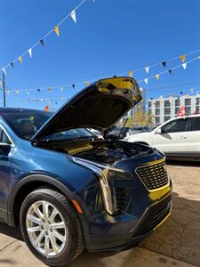2020 Cadillac XT4 Luxury   - Photo 2 - Denver, CO 80204
