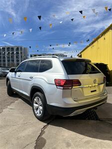 2019 Volkswagen Atlas V6 SE - Photo 2 - Denver, CO 80204