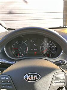 2017 Kia Forte LX - Photo 10 - Denver, CO 80204