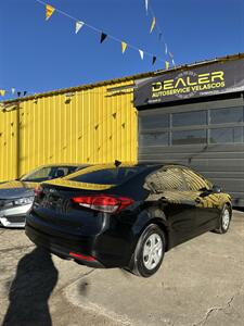 2017 Kia Forte LX - Photo 4 - Denver, CO 80204