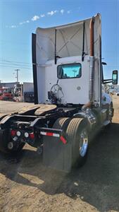 2016 Kenworth T680 - Photo 3 - Sun Valley, CA 91352