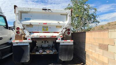 2016 Peterbilt 365   - Photo 4 - Sun Valley, CA 91352