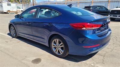 2017 Hyundai ELANTRA SE - Photo 6 - Sun Valley, CA 91352