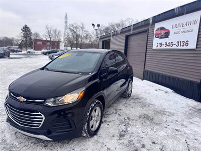 2020 Chevrolet Trax LS   - Photo 3 - Hobart, IN 46342