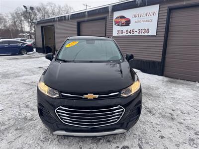 2020 Chevrolet Trax LS   - Photo 2 - Hobart, IN 46342