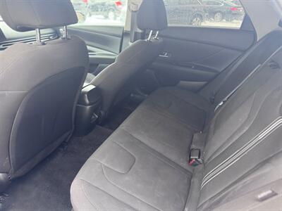 2024 Hyundai ELANTRA SEL   - Photo 8 - Hobart, IN 46342
