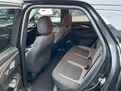 2021 Chevrolet Trailblazer LT   - Photo 11 - Hobart, IN 46342