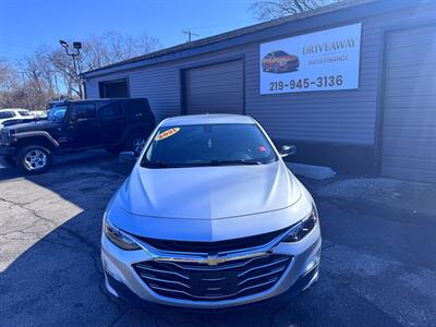 2021 Chevrolet Malibu LS   - Photo 2 - Hobart, IN 46342