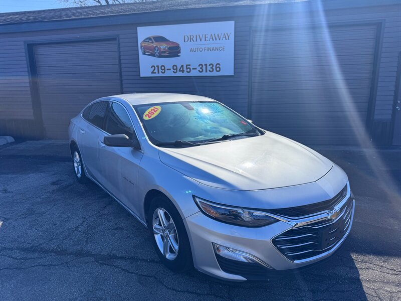 2021 Chevrolet Malibu LS   - Photo 1 - Hobart, IN 46342