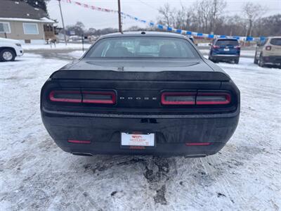 2018 Dodge Challenger SXT   - Photo 5 - Hobart, IN 46342
