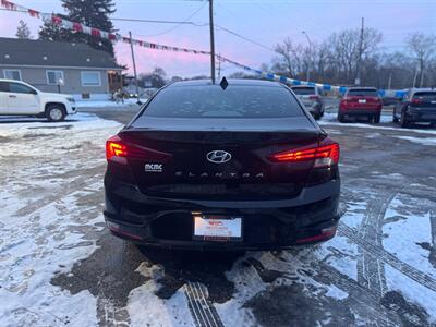 2019 Hyundai ELANTRA SE - Photo 5 - Hobart, IN 46342