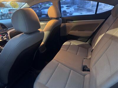 2019 Hyundai ELANTRA SE - Photo 8 - Hobart, IN 46342