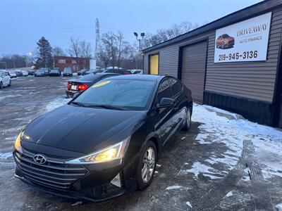 2019 Hyundai ELANTRA SE - Photo 3 - Hobart, IN 46342