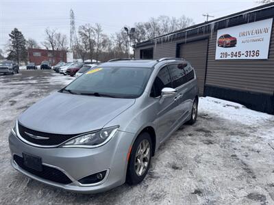 2018 Chrysler Pacifica Limited - Photo 3 - Hobart, IN 46342