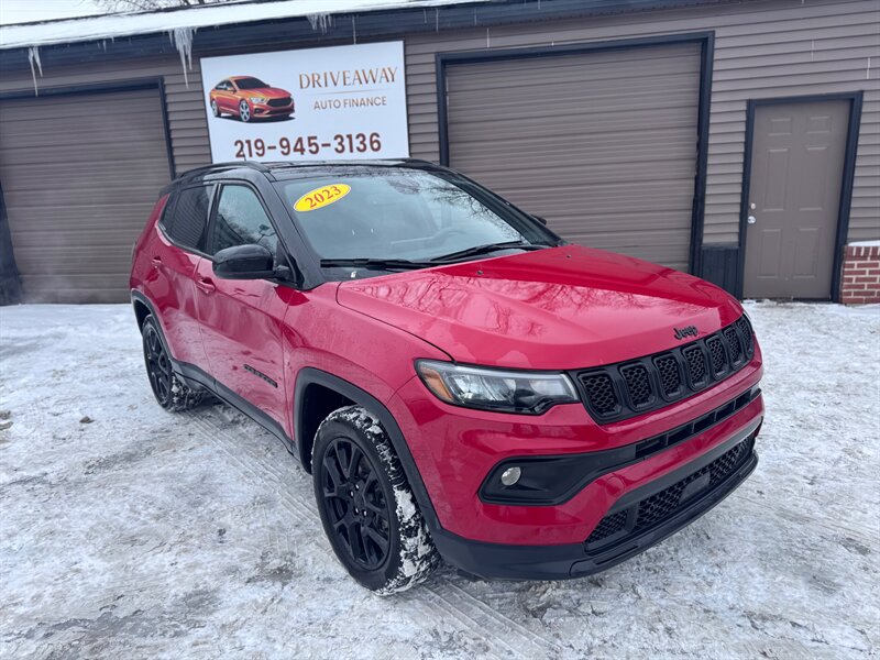 2023 Jeep Compass Latitude   - Photo 1 - Hobart, IN 46342