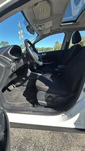 2019 Ford EcoSport SE - Photo 7 - Hobart, IN 46342