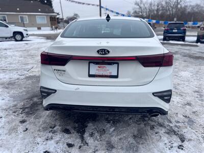 2020 Kia Forte FE - Photo 5 - Hobart, IN 46342