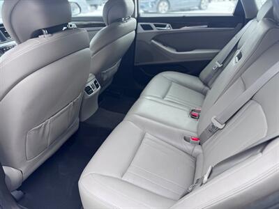 2015 Hyundai Genesis 3.8L   - Photo 8 - Hobart, IN 46342