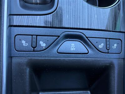 2020 Chevrolet Impala Premier   - Photo 8 - Hobart, IN 46342