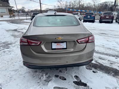 2022 Chevrolet Malibu LT   - Photo 4 - Hobart, IN 46342