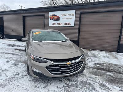 2022 Chevrolet Malibu LT   - Photo 2 - Hobart, IN 46342