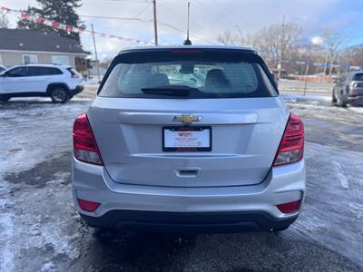 2020 Chevrolet Trax LS   - Photo 5 - Hobart, IN 46342