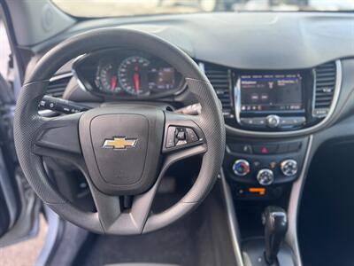 2020 Chevrolet Trax LS   - Photo 9 - Hobart, IN 46342