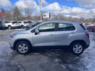 2020 Chevrolet Trax LS   - Photo 4 - Hobart, IN 46342