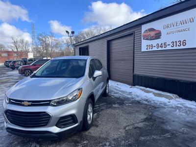 2020 Chevrolet Trax LS   - Photo 3 - Hobart, IN 46342