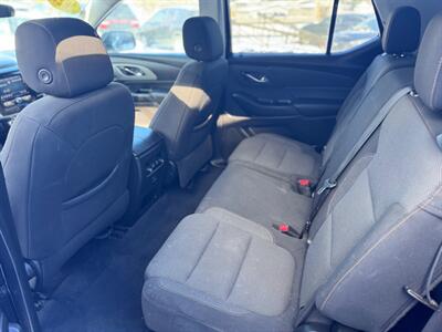 2021 Chevrolet Traverse LS   - Photo 8 - Hobart, IN 46342