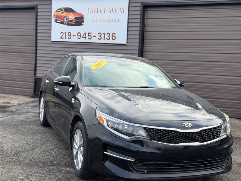 2017 Kia Optima LX   - Photo 1 - Hobart, IN 46342