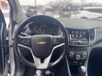 2021 Chevrolet Trax LT   - Photo 9 - Hobart, IN 46342