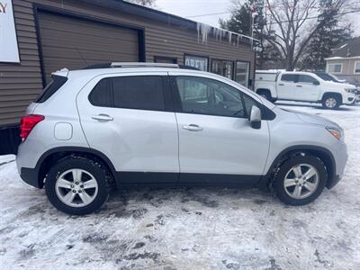 2021 Chevrolet Trax LT   - Photo 6 - Hobart, IN 46342