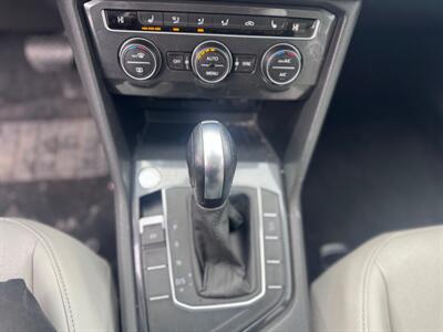 2020 Volkswagen Tiguan SE   - Photo 10 - Hobart, IN 46342