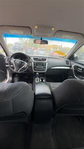 2017 Nissan Altima 2.5 - Photo 9 - Hobart, IN 46342