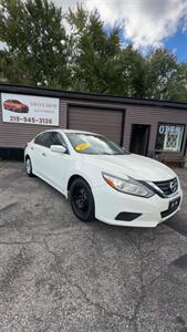 2017 Nissan Altima 2.5 - Photo 1 - Hobart, IN 46342