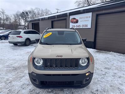 2016 Jeep Renegade Latitude   - Photo 2 - Hobart, IN 46342