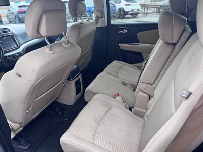 2019 Dodge Journey SE   - Photo 7 - Hobart, IN 46342