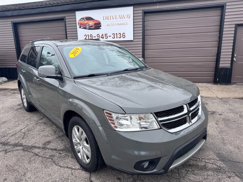 2019 Dodge Journey SE   - Photo 1 - Hobart, IN 46342