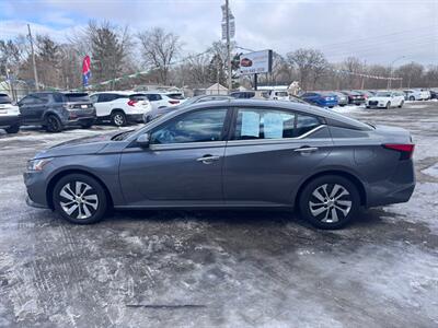 2020 Nissan Altima 2.5 S   - Photo 4 - Hobart, IN 46342