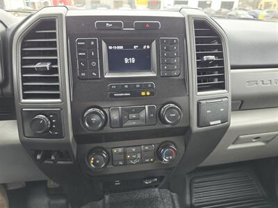 2020 Ford F-350 Super Duty XL  Flatbed Gooseneck - Photo 20 - Conroe, TX 77301