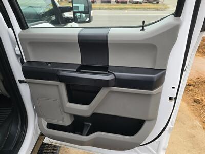 2020 Ford F-350 Super Duty XL  Flatbed Gooseneck - Photo 10 - Conroe, TX 77301