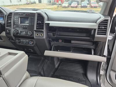 2020 Ford F-350 Super Duty XL  Flatbed Gooseneck - Photo 13 - Conroe, TX 77301