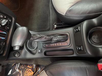 2002 Chevrolet Monte Carlo SS   - Photo 23 - Clarence, IA 52216